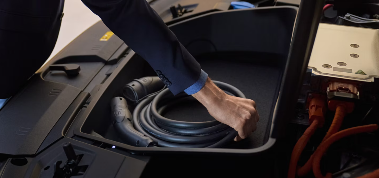 Không gian chứa đồ tiện lợi: 